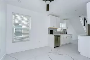 222 8th Ave Dr W, Bradenton, FL 34205 - Photo 8