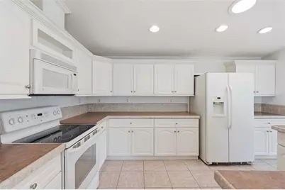 39206 Flora Avenue, Zephyrhills, FL 33542 - Photo 16