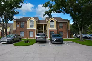 8758 Mallard Reserve Dr, Tampa, FL 33614 - Photo 2