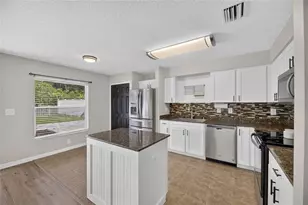 7842 Carriage Pointe Dr, Gibsonton, FL 33534 - Photo 20
