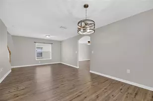 7842 Carriage Pointe Dr, Gibsonton, FL 33534 - Photo 10