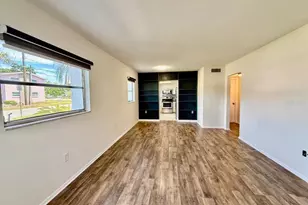 3460 32nd Ave N, Saint Petersburg, FL 33713 - Photo 2