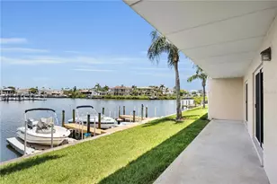 8820 Bay Pointe Dr, Tampa, FL 33615 - Photo 2