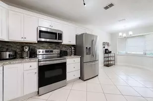 290 Gleneagles Dr, Orange Park, FL 32073 - Photo 10