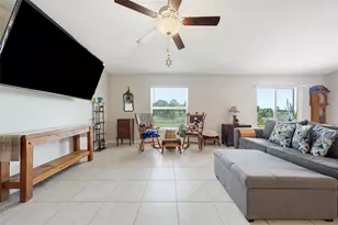 16638 Delia St, Wimauma, FL 33598 - Photo 4