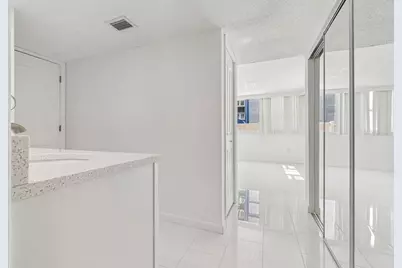 450 Treasure Island Causeway #106, Treasure Island, FL 33706 - Photo 22