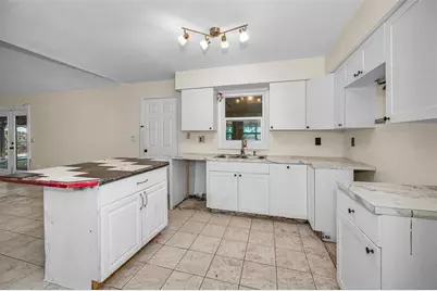 1200 E Court Street, Tarpon Springs, FL 34689 - Photo 12
