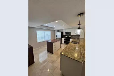 1117 S Pinellas Bayway S #306, Saint Petersburg, FL 33715 - Photo 4
