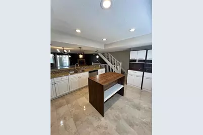 1117 S Pinellas Bayway S #306, Saint Petersburg, FL 33715 - Photo 6