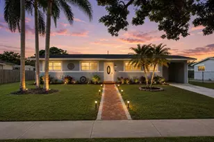 1029 W Country Club Cir, Fort Lauderdale, FL 33317 - Photo 1