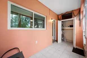 8075 112th St, Seminole, FL 33772 - Photo 20