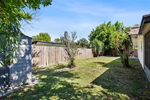 208 Jody Ct, Largo, FL 33771 - Photo 22