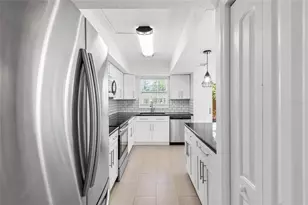 208 Jody Ct, Largo, FL 33771 - Photo 12