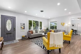 2120 1st St N, Saint Petersburg, FL 33704 - Photo 4