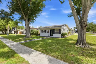 801 89th Avenue N, Saint Petersburg, FL 33702 - Photo 1