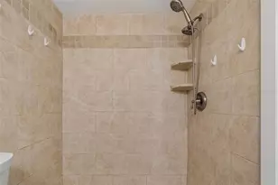 4715 Bay St NE, Saint Petersburg, FL 33703 - Photo 20