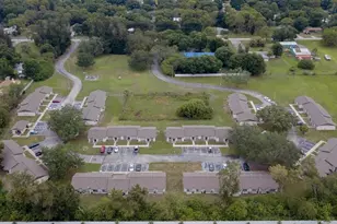 709 Oceanside Cir, Ruskin, FL 33570 - Photo 2