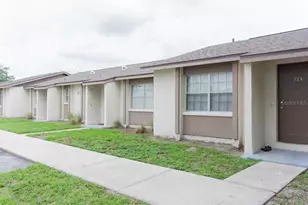 709 Oceanside Cir, Ruskin, FL 33570 - Photo 1