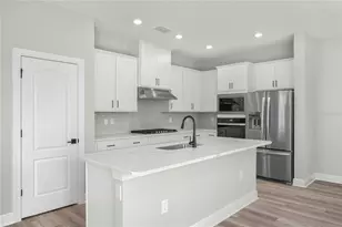 7886 Somersworth Dr, Kissimmee, FL 34747 - Photo 2