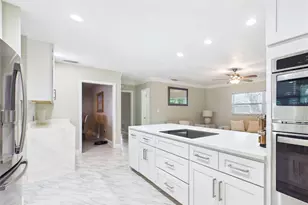 409 4th Ave N, Tierra Verde, FL 33715 - Photo 4