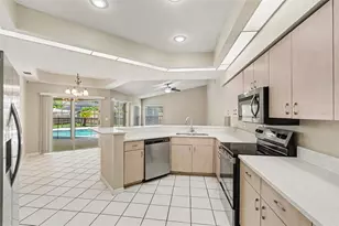 2909 Starmount Dr, Valrico, FL 33596 - Photo 14