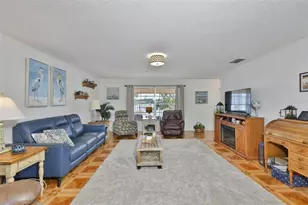 1706 Flamingo Ln, Sun City Center, FL 33573 - Photo 8