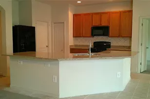 609 Cedar Waxwing Dr, Brandon, FL 33510 - Photo 10