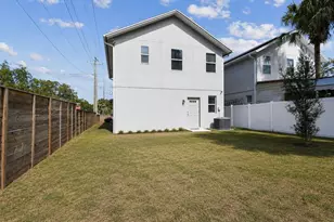 2601 E Lake Ave, Tampa, FL 33610 - Photo 32