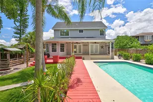 703 Riverside Dr, Tarpon Springs, FL 34689 - Photo 2