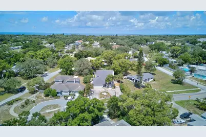 703 Riverside Drive, Tarpon Springs, FL 34689 - Photo 44
