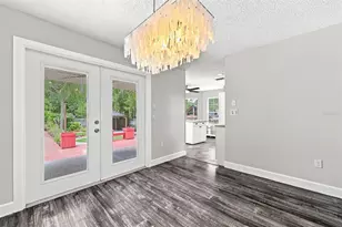 703 Riverside Dr, Tarpon Springs, FL 34689 - Photo 14