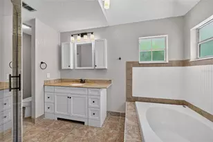 703 Riverside Dr, Tarpon Springs, FL 34689 - Photo 26