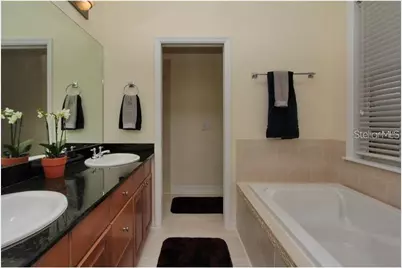 2902 Hansen Manor Lane, Tampa, FL 33611 - Photo 12