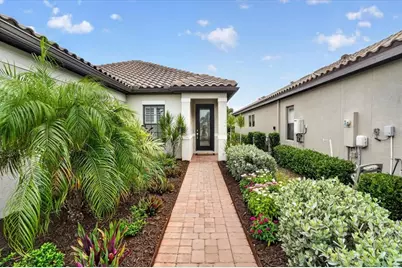 4642 Crestpoint Way, Palmetto, FL 34221 - Photo 2