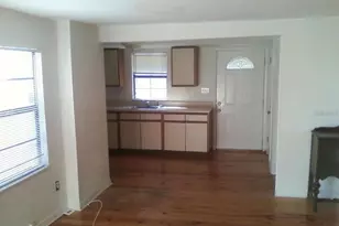 7205 S Manhattan Ave, Tampa, FL 33616 - Photo 2