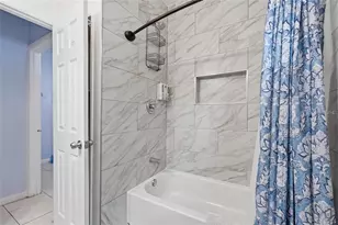 10107 N Aster Ave, Tampa, FL 33612 - Photo 8