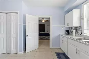10107 N Aster Ave, Tampa, FL 33612 - Photo 16