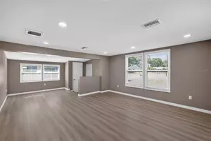 4521 41st Ave N, Saint Petersburg, FL 33714 - Photo 6