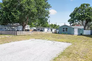 4521 41st Ave N, Saint Petersburg, FL 33714 - Photo 1