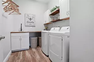 16622 Lakeshore Rd, Tampa, FL 33624 - Photo 24