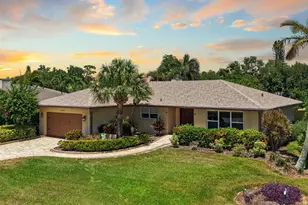 4503 Coral Lake Dr, Bradenton, FL 34210 - Photo 2