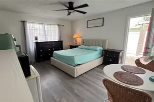 855 Sunridge Point Dr, Seffner, FL 33584 - Photo 2
