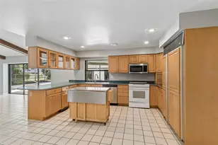 2668 Montague Ct W, Clearwater, FL 33761 - Photo 14