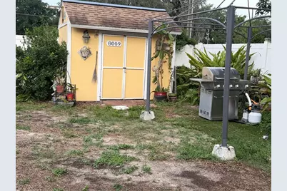 8009 Paulson Lane, Tampa, FL 33617 - Photo 18