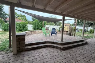 8009 Paulson Ln, Tampa, FL 33617 - Photo 16