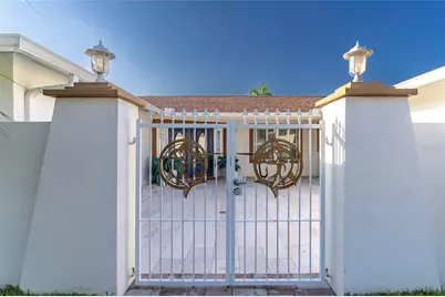 320 Harbor Passage, Clearwater Beach, FL 33767 - Photo 2