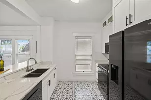 102 W North St, Tampa, FL 33604 - Photo 12