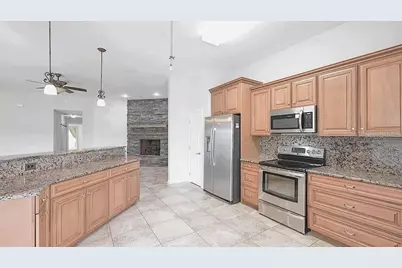 521 W Hillwood Path, Beverly Hills, FL 34465 - Photo 6