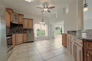 521 W Hillwood Path, Beverly Hills, FL 34465 - Photo 10