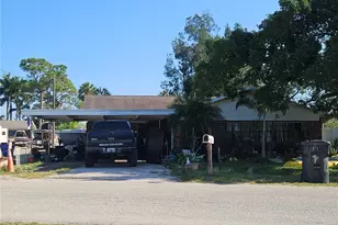 609 1st Ave NW, Ruskin, FL 33570 - Photo 1